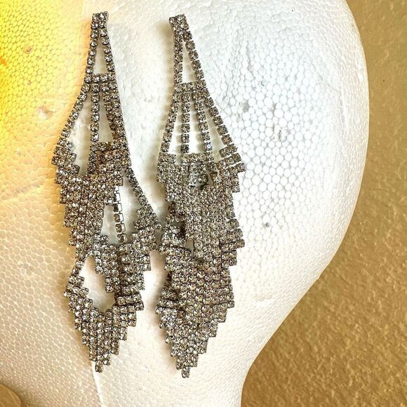 Long rhinestone triple layer statement earrings - Picture 8 of 10